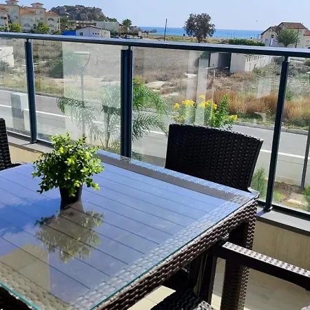 Caesar Blue & Sea View * Gastria