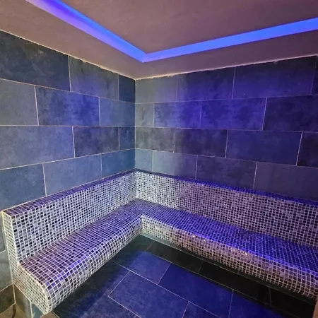 Apartment Caesar Blue & D10 Gastria